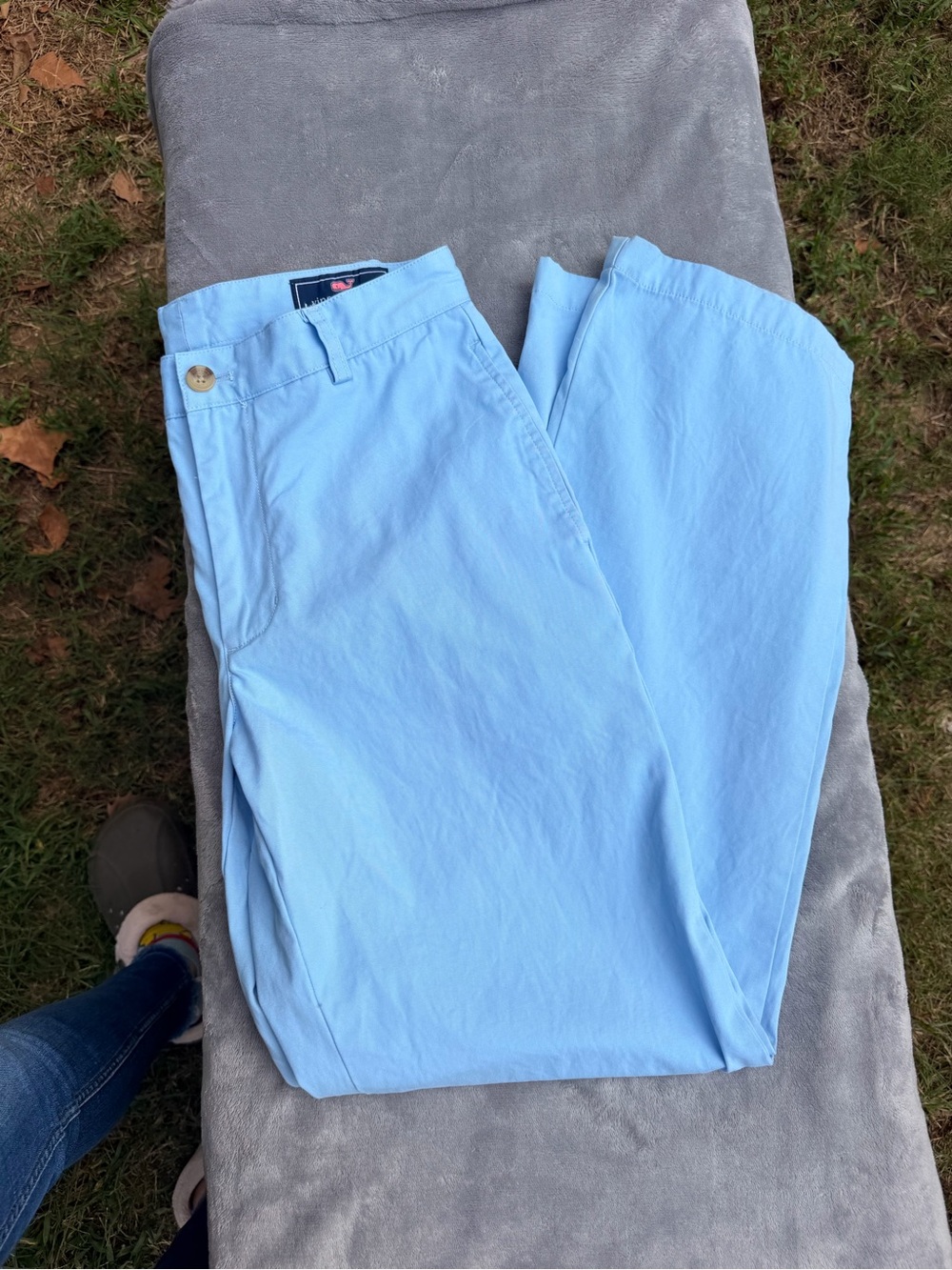 Vineyard Vines Blue Flat Front Slacks
Pants Men's 30x32